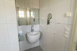 Freundliches Reihenhaus mit drei Zimmern in Leverkusen Manfort  – Heidehöhe 22, 51377 Manfort, Leverkusen – Vorschaubild 9