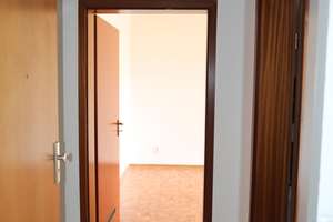 Freundliche 1,5-Zimmer-Erdgeschosswohnung mit Einbauküche in Nürnberg – Fürtherstraße 335, 90429 Muggenhof, Nürnberg – Vorschaubild 8