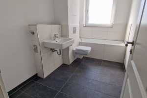 ALTBAU DELUXE +++ WANNE und DUSCHE +++ BALKON +++ EINBAUKÜCHE +++ LIFT – Untere Aktienstr. 8, 9111 Chemnitz – Vorschaubild 5