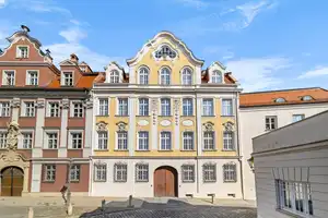Charmante, kernsanierte 2-ZKB in denkmalgeschütztem Altbau direkt am Augsburger Dom – Augsburg – Vorschaubild 1