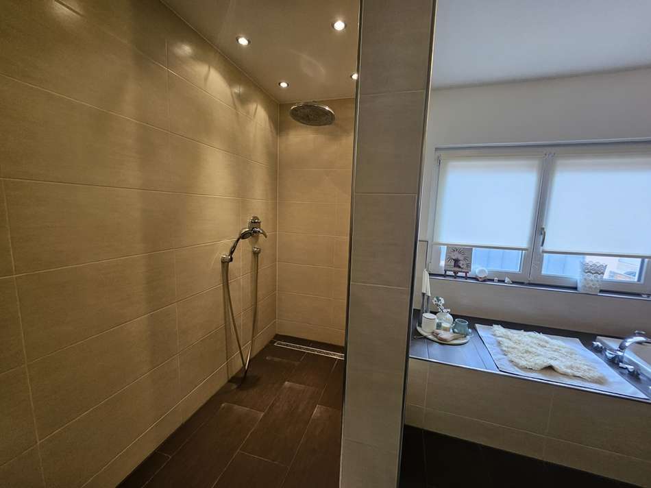 Dusche OG