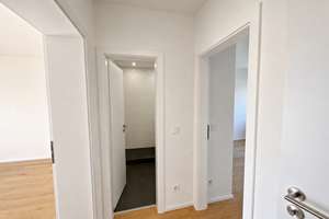 Wunderschöne Zwei-Zimmerwohnung mit großem Balkon und hochwertiger Ausstattung inkl. Außenstellplatz – 40591 Wersten, Düsseldorf – Vorschaubild 8