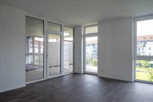 Wohnen im Park - sonnige 3-Zimmer-Wohnung im 3.OG mit Blick ins Grüne – Theo-Neubauer-Str. 21, 99085 Erfurt – Vorschaubild 3