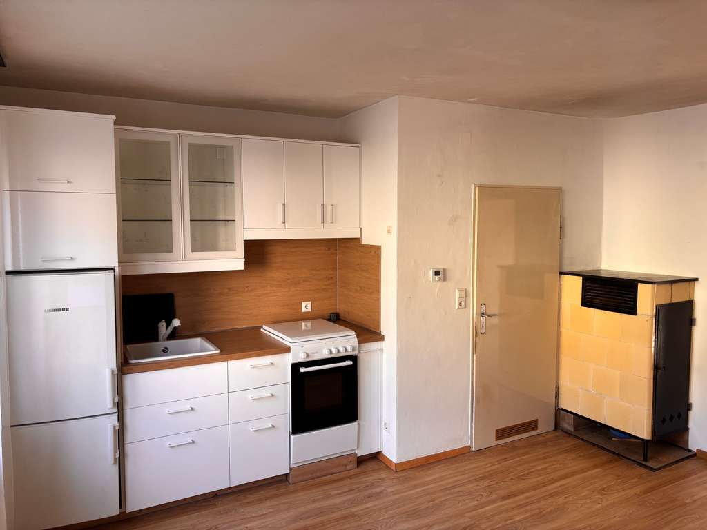 Immobilie in Ostfildern - Kompakte 2,5-Zimmer-Wohnung mit guter Rauaufteilung und sehr gut erhaltener Küchenzeile - Bild 1