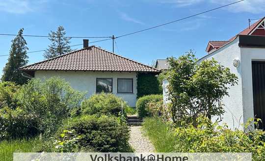 Einfamilienhaus mit großem Grundstück in ruhiger und zentraler Lage von Reutlingen - Ohmenhausen