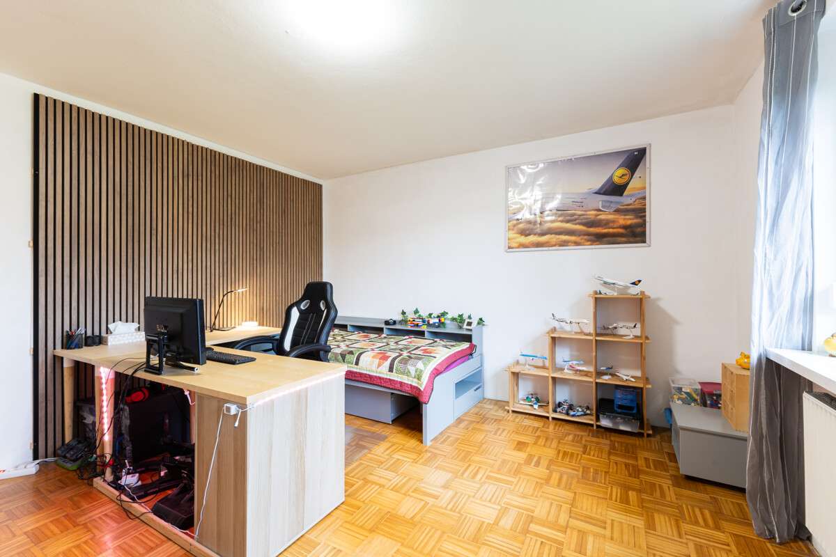 Immobilie in Hohenlockstedt - Charmantes Einfamilienhaus mit großem Garten, Keller, Garage & Carport für die Familie! - Bild 11