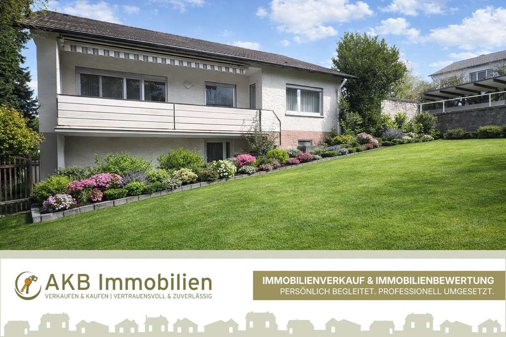 Immobilie in Lauterbach - Einfamileinhaus mit Garten und Garage in Lauterbach (Stadt) - Bild 0