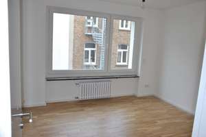 Kölner Südstadt, helle modernisierte 4-Zi-Whng., 96 m2, großer Südbalkon, Aufzug, TG Stellplatz – Die vollständige Adresse der Immobilie erhältst du vom Anbieter., 50677 Neustadt/Süd, Köln – Vorschaubild 5