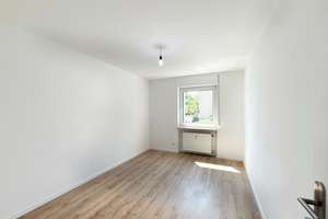 Frisch renovierte 3,5-Zimmer-Wohnung mit Südbalkon in innenstadtnaher Lage – Neckarstraße 2, 91052 Anger, Erlangen – Vorschaubild 15