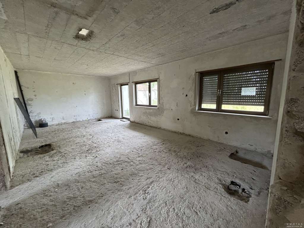 Immobilie in Limburgerhof - Freistehendes Einfamilienhaus - bereits entkernt - mit großem Grundstück in Top-Lage in Limburgerhof - Bild 2