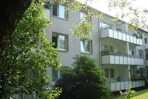 Modernisierte 3-Zi.-Whg. mit Balkon in fußläufiger Nähe zu Rüttenscheid! – Friedrichstr. 29, 45128 Südviertel, Essen – Vorschaubild 2