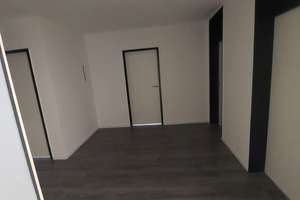 Lichtdurchflutete 3-Raum-Wohnung mit Balkon und Lift in Mönchengladbach-Römerbrunnen – Römerbrunnen 24, 41199 Mülfort, Mönchengladbach – Vorschaubild 2