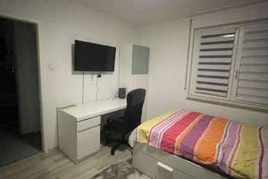 Zwischenvermietung ! 1-Zimmer-Wohnung in Stuttgart Bad Cannstatt– ideal für Studierende oder Pendler – Die vollständige Adresse der Immobilie erhältst du vom Anbieter., 70372 Veielbrunnen, Stuttgart – Vorschaubild 1