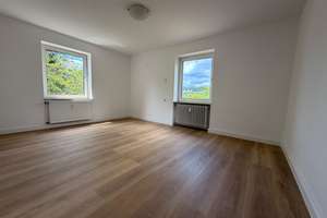 Zentral & absolut ruhig wohnen: Frisch sanierte 3-ZKB mit Balkon in Siegen – Rosterstraße 43, 57074 Siegen, Siegen – Vorschaubild 9
