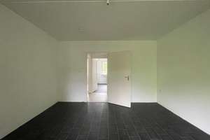 Beliebte Eigentumswohnung mit Loggia in Kiel-Projensdorf! – Charles-Roß-Ring 68, 24106 Wik, Kiel – Vorschaubild 17