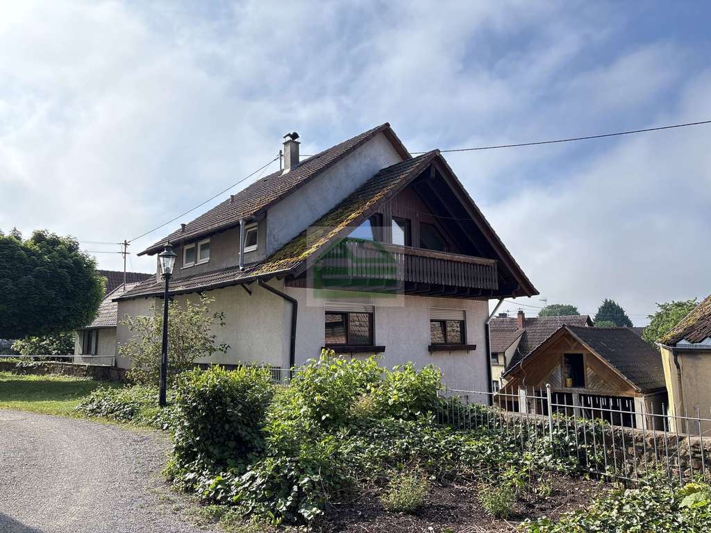 Immobilie in Hohberg - Mehrfamilienhaus (3 Wohnungen) mit Entwicklungspotential - Bild 0