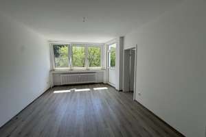 Wohnen im Grünen! 3-Zimmer mit großem Balkon! – Friedrich-Alfred-Straße 158, 47226 Rheinhausen-Mitte, Duisburg – Vorschaubild 2