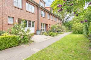 Großes Townhouse in begehrter Wohnlage mit schönem Garten und Vollkeller – Hamburg – Vorschaubild 32