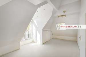 IMMOBERLIN.DE - Herrliche Aussichten! Dachgeschosswohnung mit privater Sonnenterrasse & Stellplatz – Die vollständige Adresse der Immobilie erhältst du vom Anbieter., 12209 Lichterfelde, Berlin – Vorschaubild 3