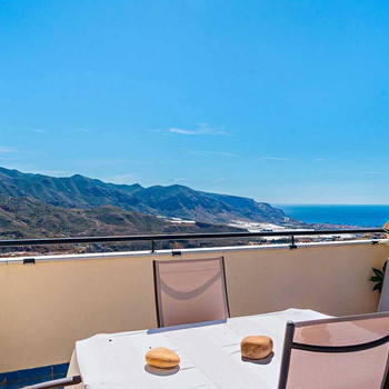 Geräumige Zweizimmerwohnung mit spektakulärem Ausblick in La Envia Golf