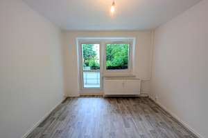 Charmante 2-Zimmer-Wohnung mit Dusche und Loggia – Wenzel-Verner-Straße 74, 9120 Helbersdorf, Chemnitz – Vorschaubild 6