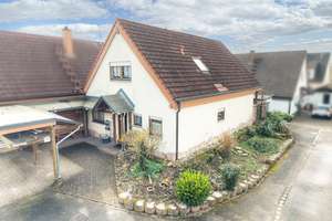 Charmante Doppelhaushälfte mit Gartengrundstück und Doppelgarage – Die vollständige Adresse der Immobilie erhältst du vom Anbieter., 56170 Bendorf – Vorschaubild 1
