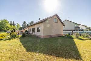 Potenzial trifft Top-Lage:
Großzügiges Familiendomizil auf einem 1002 m² großen Grundstück in Forst – Die vollständige Adresse der Immobilie erhältst du vom Anbieter., 76694 Forst – Vorschaubild 3