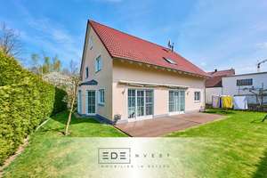 Wunderschönes Einfamilienhaus am Aichacher Ortsrand mit ELW – Die vollständige Adresse der Immobilie erhältst du vom Anbieter., 86551 Aichach – Vorschaubild 1