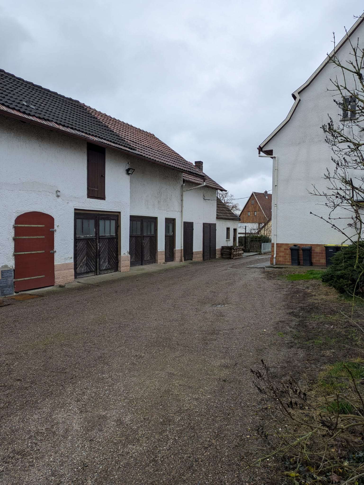 Platz für 2 Generationen - 2 Familienhaus mit Nebengelass und großem Garten, Schmalkalden Meiningen Kreis – Bild 2