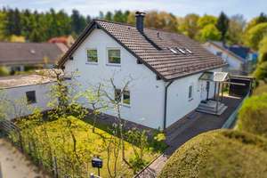 Großzügiges Einfamilienhaus in ruhiger Wohngegend – Die vollständige Adresse der Immobilie erhältst du vom Anbieter., 89079 Wiblingen, Ulm – Vorschaubild 1