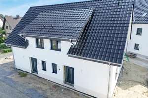 Moderne und hochwertige Doppelhaushälfte in beliebter Lage von Schloß Holte nähe Netto Markt! – Die vollständige Adresse der Immobilie erhältst du vom Anbieter., 33758 Schloß Holte-Stukenbrock – Vorschaubild 2