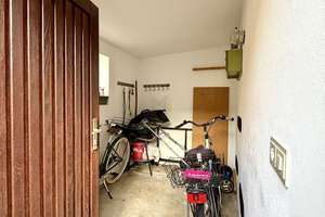 Charmantes Einfamilienhaus mit idyllischem Garten – zentral in Rosenheim – Die vollständige Adresse der Immobilie erhältst du vom Anbieter., 83026 Happing, Rosenheim – Vorschaubild 62