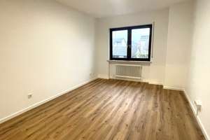 Frisch modernisiertes Reihenendhaus mit Einbauküche, Kamin und Garage – Traunsteiner Straße 2, 65205 Delkenheim, Wiesbaden – Vorschaubild 11