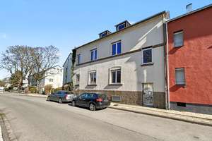 Handwerker aufgepasst: Finale Sanierung für Mehrfamilienhaus in guter Lage von Essen-Dellwig – Die vollständige Adresse der Immobilie erhältst du vom Anbieter., 45357 Dellwig, Essen – Vorschaubild 2