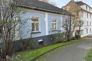 Wohn- und Geschäftshaus in zentraler Lage – Die vollständige Adresse der Immobilie erhältst du vom Anbieter., 42655 Gräfrath, Solingen – Vorschaubild 2