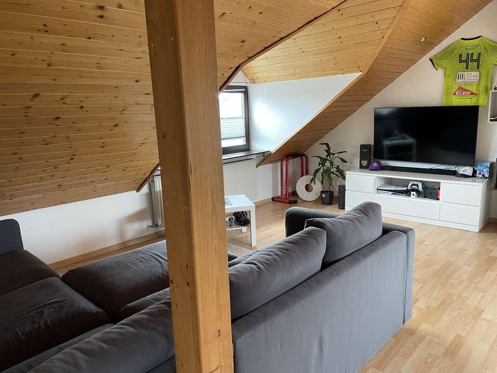 Immobilie in Bingen am Rhein - Schöne 2 ZKB-Dachgeschoss-Wohnung in Bingen-Kempten zu verkaufen! - Bild 3