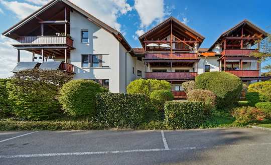 Charmante 2,5 Zimmer-Maisonette-Wohnung in FN - Fischbach mit See- und Bergsicht