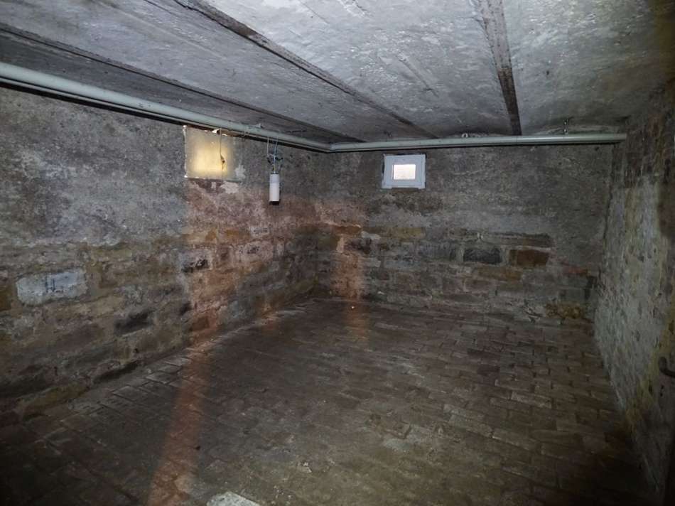 Keller