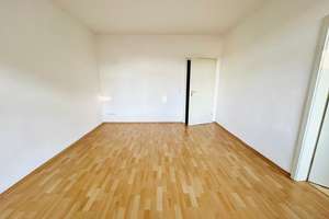 lichtdurchflutete 3-Raum Wohnung ***TOP*** in Chemnitz am Luisenplatz – Tannenstraße 8, 9113 Schloßchemnitz, Chemnitz – Vorschaubild 2