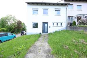 Familienfreundlich mit viel Platz in toller Lage. – Fichtenstraße 34, 89275 Elchingen – Vorschaubild 2