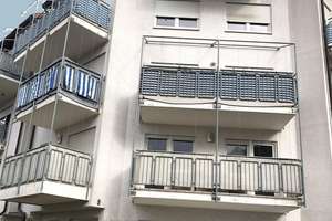 Helle, gemütliche 3 ZKB Wohnung mit 2 Balkonen, Tiefgaragenstellplatz und Aufzug