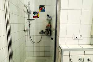 Modernisierte 3-Raum-Wohnung mit Balkon und Einbauküche in Ingolstadt – Tanzerstraße 2c, 85055 Mailing, Ingolstadt – Vorschaubild 4