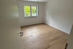Traumhafte 3-Zimmer-Wohnung mit eigenem Garten & Terrasse – frei ab 01.12. – 93059 Steinweg-Pfaffenstein, Regensburg – Vorschaubild 7