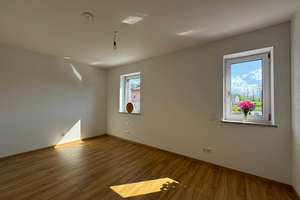 3-Zimmer-Wohnung im 2. Obergeschoss – Die vollständige Adresse der Immobilie erhältst du vom Anbieter., 83278 Traunstein – Vorschaubild 6