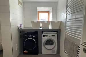 TOP LAGE- TOP ZUSTAND- Seltene 3 Zimmer Dachgeschoss-Wohnung über 2 Etagen auf dem Max-Josefs-Platz – Die vollständige Adresse der Immobilie erhältst du vom Anbieter., 83022 Innenstadt, Rosenheim – Vorschaubild 9