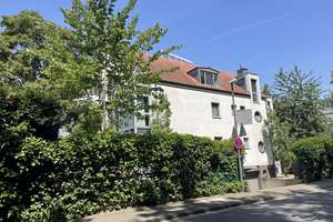 Seltene Chance in Rodenkirchen: Großzügige Gartenwohnung mit Terrasse, Garage & Potenzial