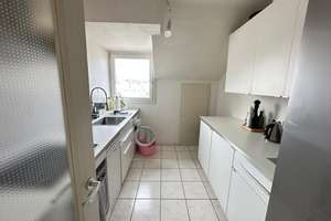 LICHTDURCHFLUTETE 3-ZIMMER-WOHNUNG MIT DACHBODEN IN TOPQUARTIER – Lennéstr. 16, 40477 Pempelfort, Düsseldorf – Vorschaubild 2
