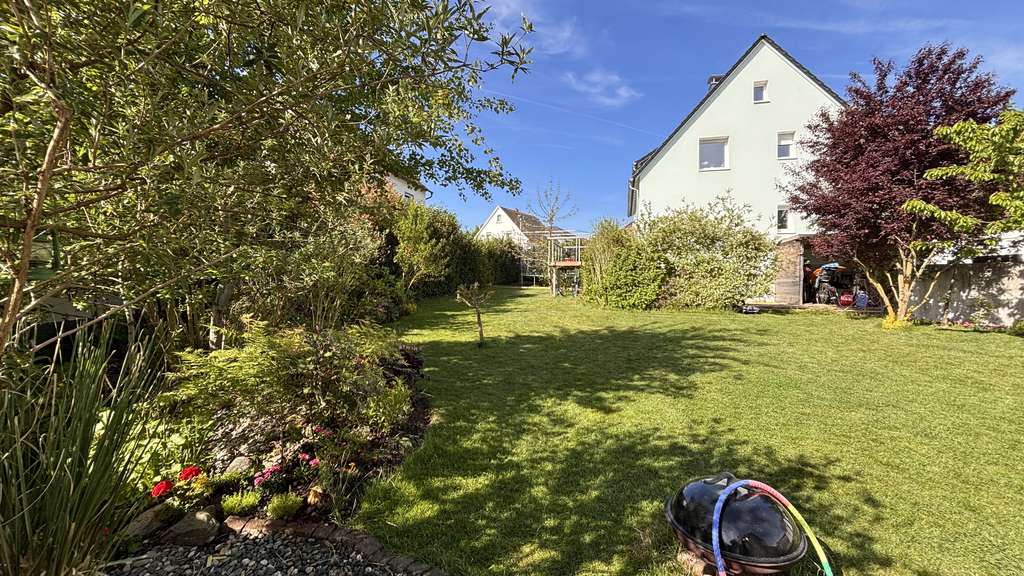 Charmantes Einfamilienhaus mit vielseitigem Außenbereich in Usingen-Wernborn