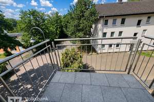 Schöne Maisonettewohnung mit Stellplatz, Gartenteil und je 2 Balkonen und Terrassen in Köln-Mülheim – Die vollständige Adresse der Immobilie erhältst du vom Anbieter., 51063 Mülheim (Ortsteil), Köln – Vorschaubild 11