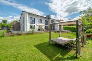 Klassik trifft Moderne! Sanierte Villa mit großem Grundstück in ausgesuchter Lage. – Die vollständige Adresse der Immobilie erhältst du vom Anbieter., 84307 Eggenfelden – Vorschaubild 2